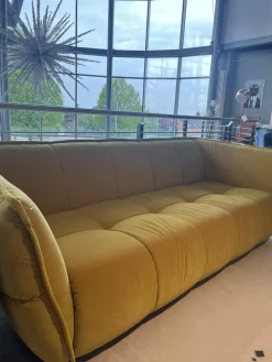Sofa Hedda Stoff Velvet 16 Yellow Gelb Füße Kunststoff Schwarz
