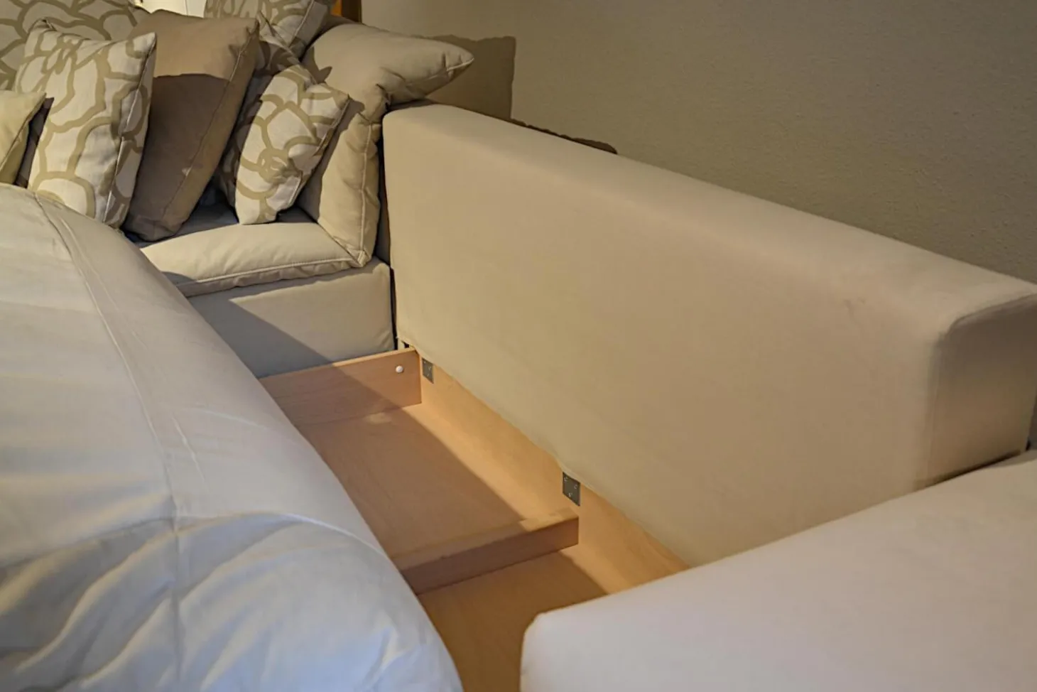 Sofa Isla Milan Stoff Hipo Natur Creme Schlaffunktion