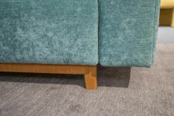 Sofa Isla Stoff Abby Petrol Blau Gestell Eiche Geölt