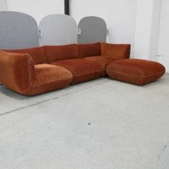 Sofa Jalis 21 Stoff 9072 Kürbis Orange Rot Nahtband 5091 Mittelgrau