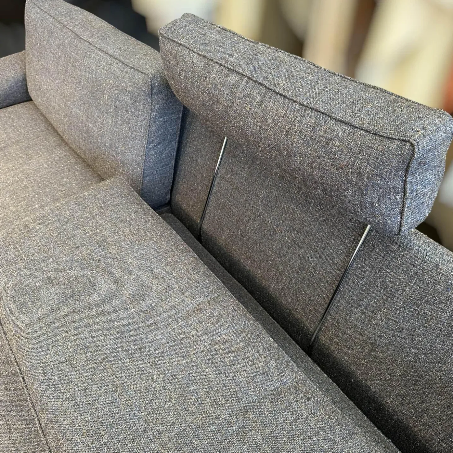 Sofa Jon Edwards Bodenfrei Bezug Stoff Spring Ip1764-454 Grau Füße Metall