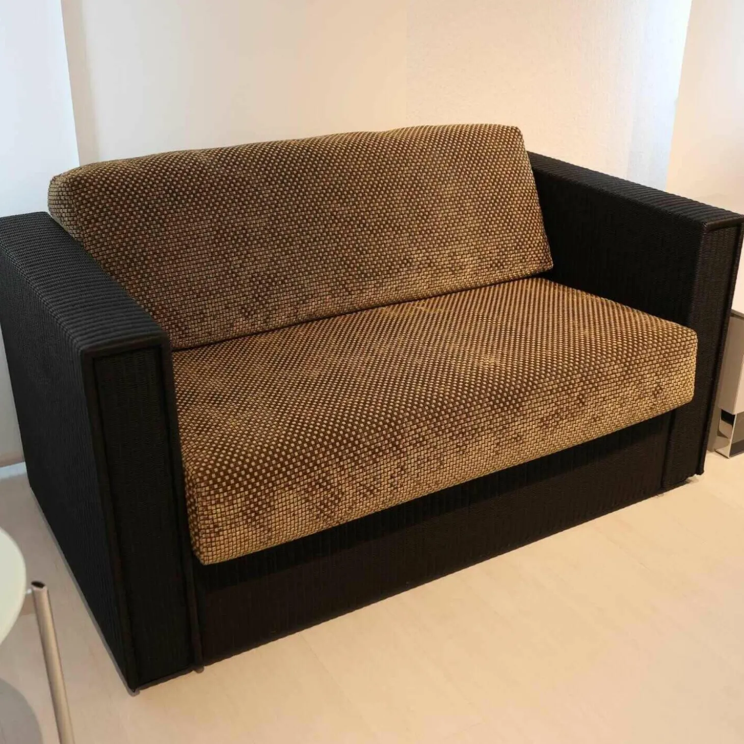 Sofa Loft Small 150 Stoff Holzrahmen Mit Geflecht Bezogen Braun Schwarz