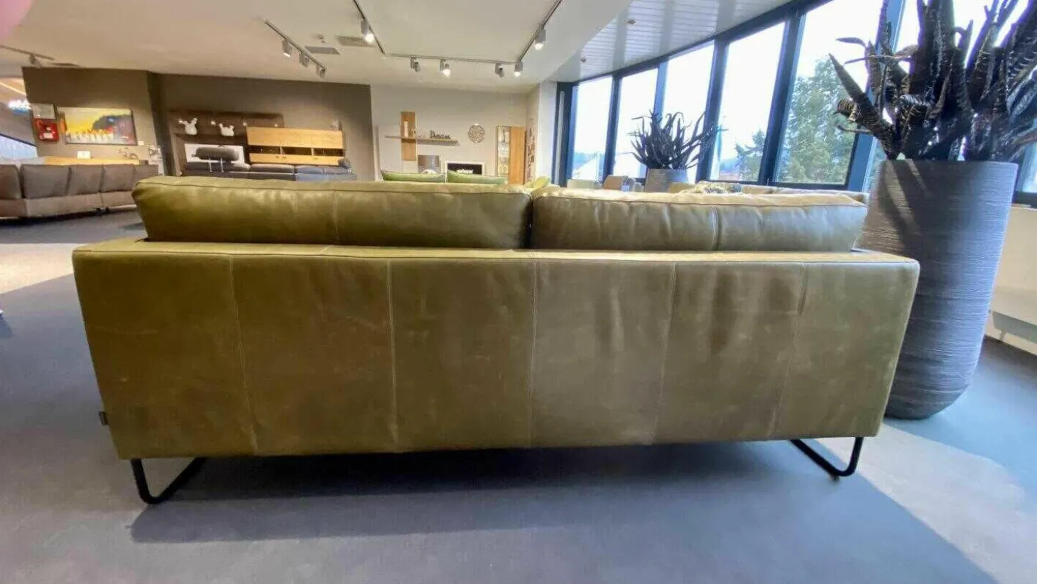 Sofa L-Tiffany Leder 19043 Olive Grün mit Rolle und Kissen
