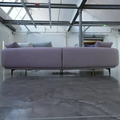 Sofa Maaru 850 Stoff Lino 7899 Magnolia Violett Metallgestell Matt Pulverbeschichtet Schwarz