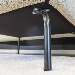 Sofa Magnolia Stoff 52 Weiß Schwarz Metallfuß Schwarz Inklusive Hocker