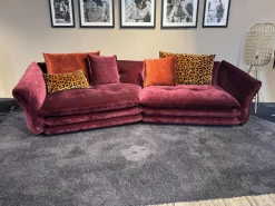 Sofa Manyara Stoff Boa Bordeaux Rot mit 5 Kissen