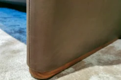 Sofa Maralunga Maxi Leder Braun mit Verstellfunktionen Füße Walnuss