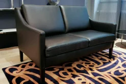 Sofa Nelson Leder L7031D Schwarz Gestell Schwarz Gebeizt
