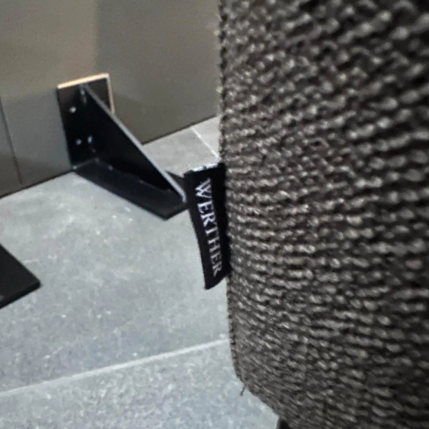 Sofa Nelson Stoff U9999F Braun Graun Metallfüße Schwarz