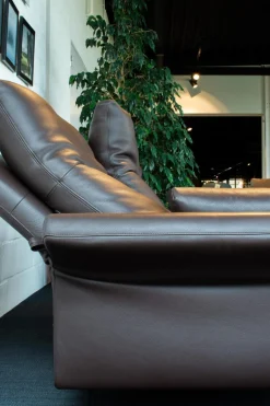 Sofa Nido Bezug Leder Sierra Braun Mit 2 Verstellbaren Rückenkissen Inkusive 2 Armkissen