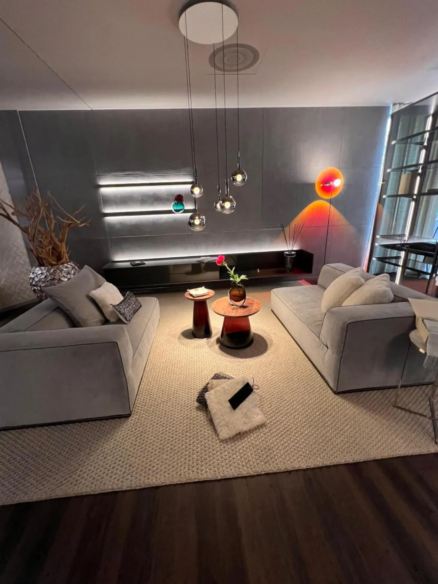 Sofa Perry Stoff Grau 542 Hellgrau Mit Keder Und Kissen