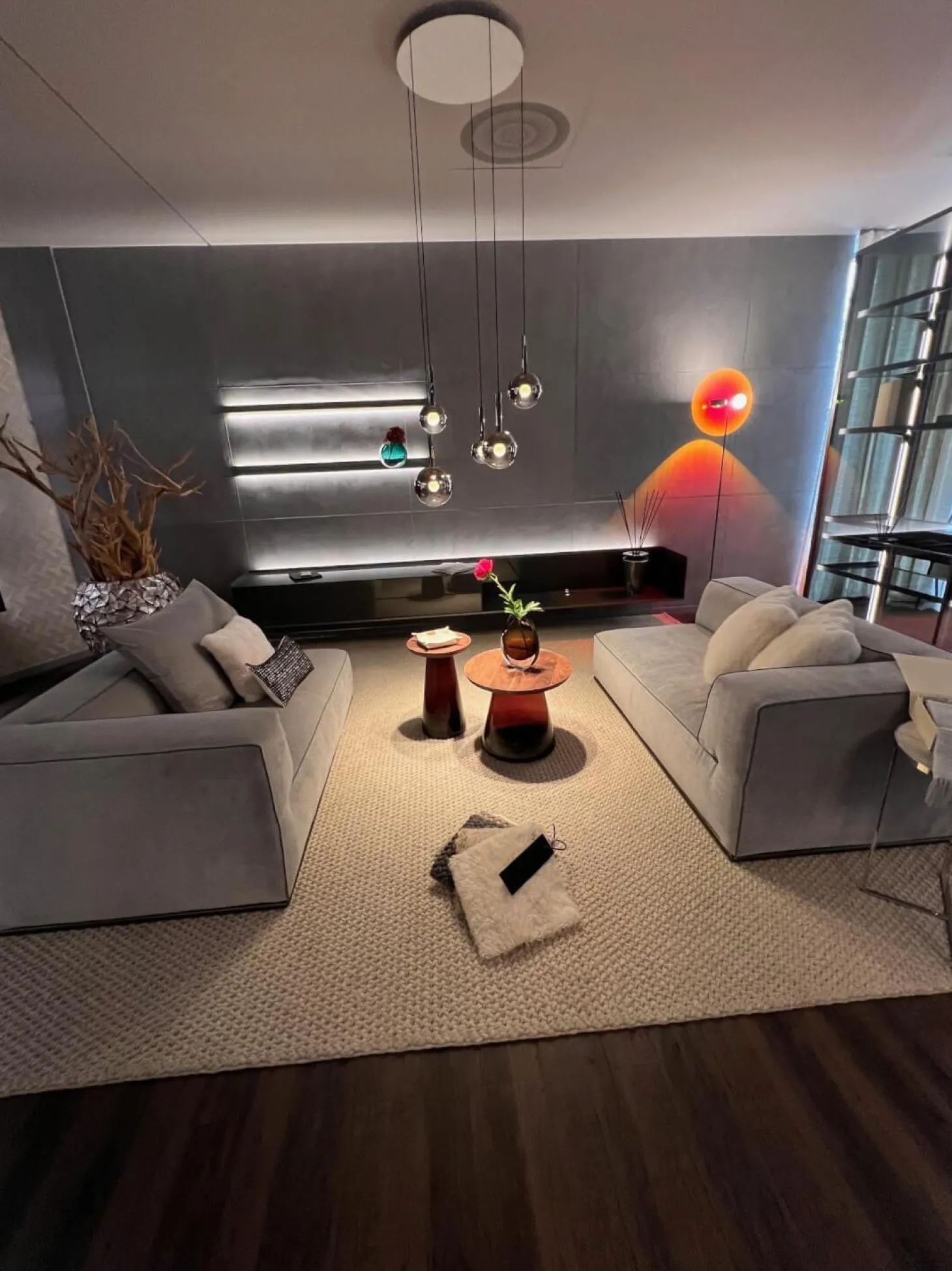 Sofa Perry Stoff Grau 542 Hellgrau Mit Keder Und Kissen