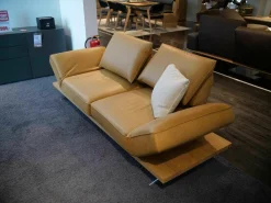 Sofa Phoenix Leder C-Revolution Mustard Plateau Wildeiche mit Drehstop