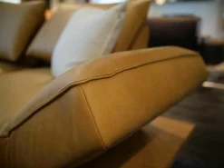 Sofa Phoenix Leder C-Revolution Mustard Plateau Wildeiche mit Drehstop
