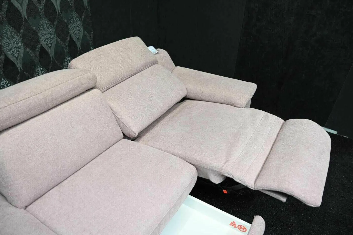Sofa Prisma Stoff Ethan Clean Altrosa 1670 PG C mit Elektrischer Relaxfunktion und Schublade