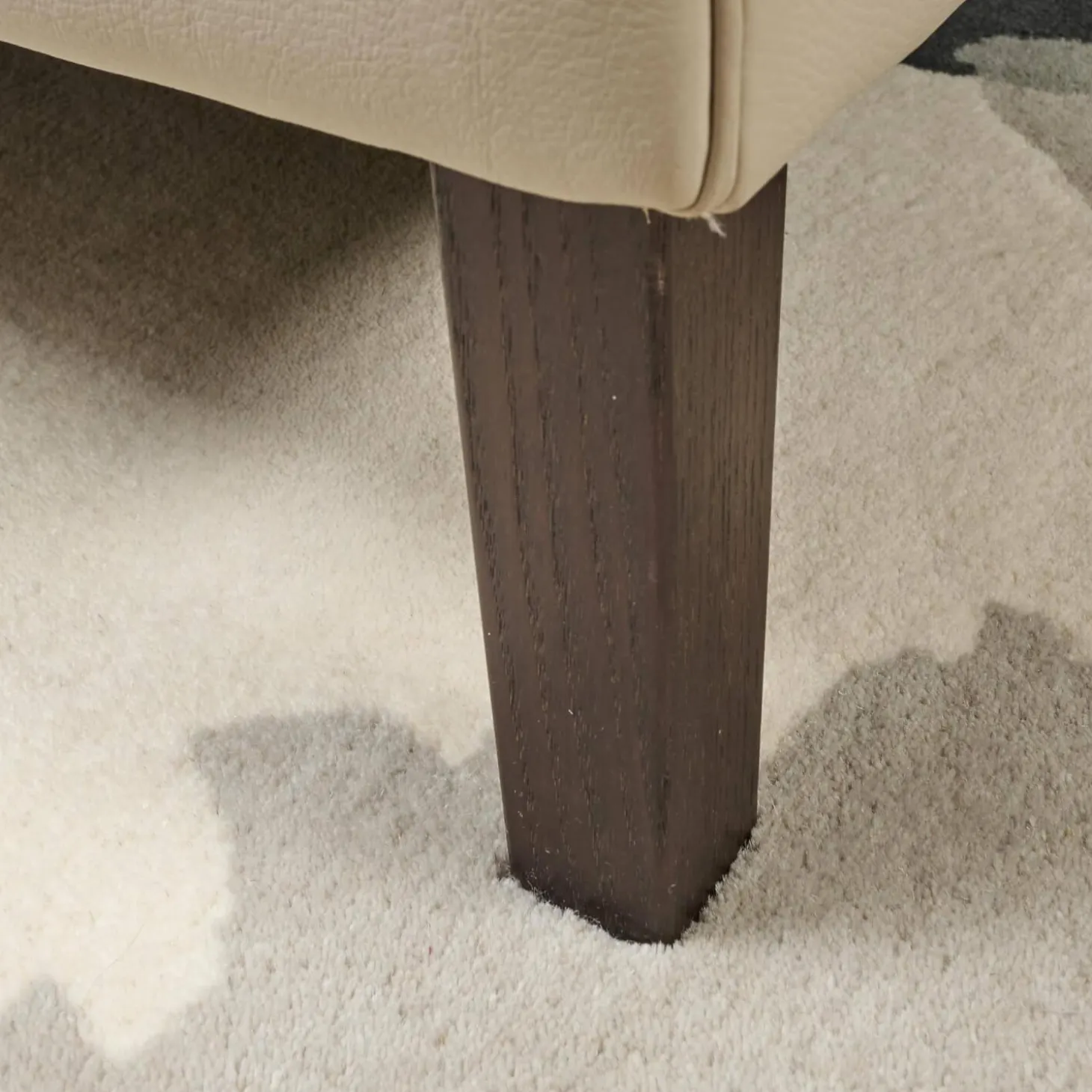 Sofa Saloni Leder Normandie Kiesel BW 0140 020 Beige Gestell Eiche Wengefarbig