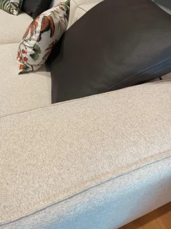 Sofa Season Bezug Sofa Stoff Idra 100 Bianco Crème Mit Zwei Lederkissen Leder Pelle Cougar.21