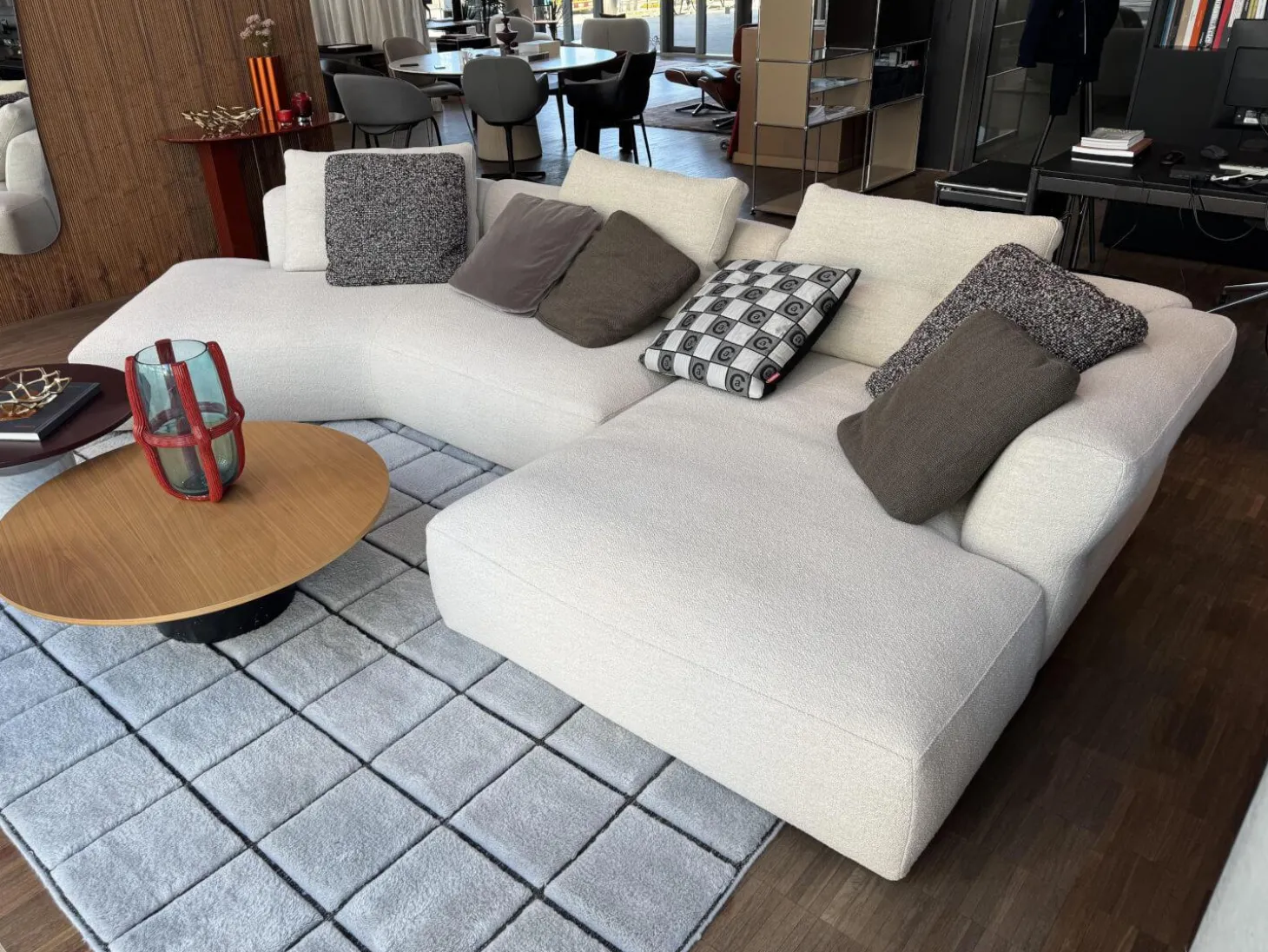 Sofa Sengu Bold Stoff Look Corda Grau Weiß ohne Dekokissen