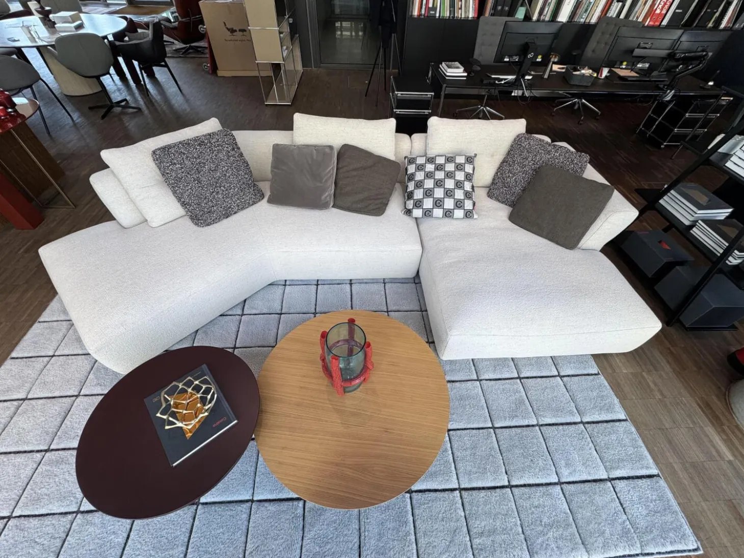 Sofa Sengu Bold Stoff Look Corda Grau Weiß ohne Dekokissen