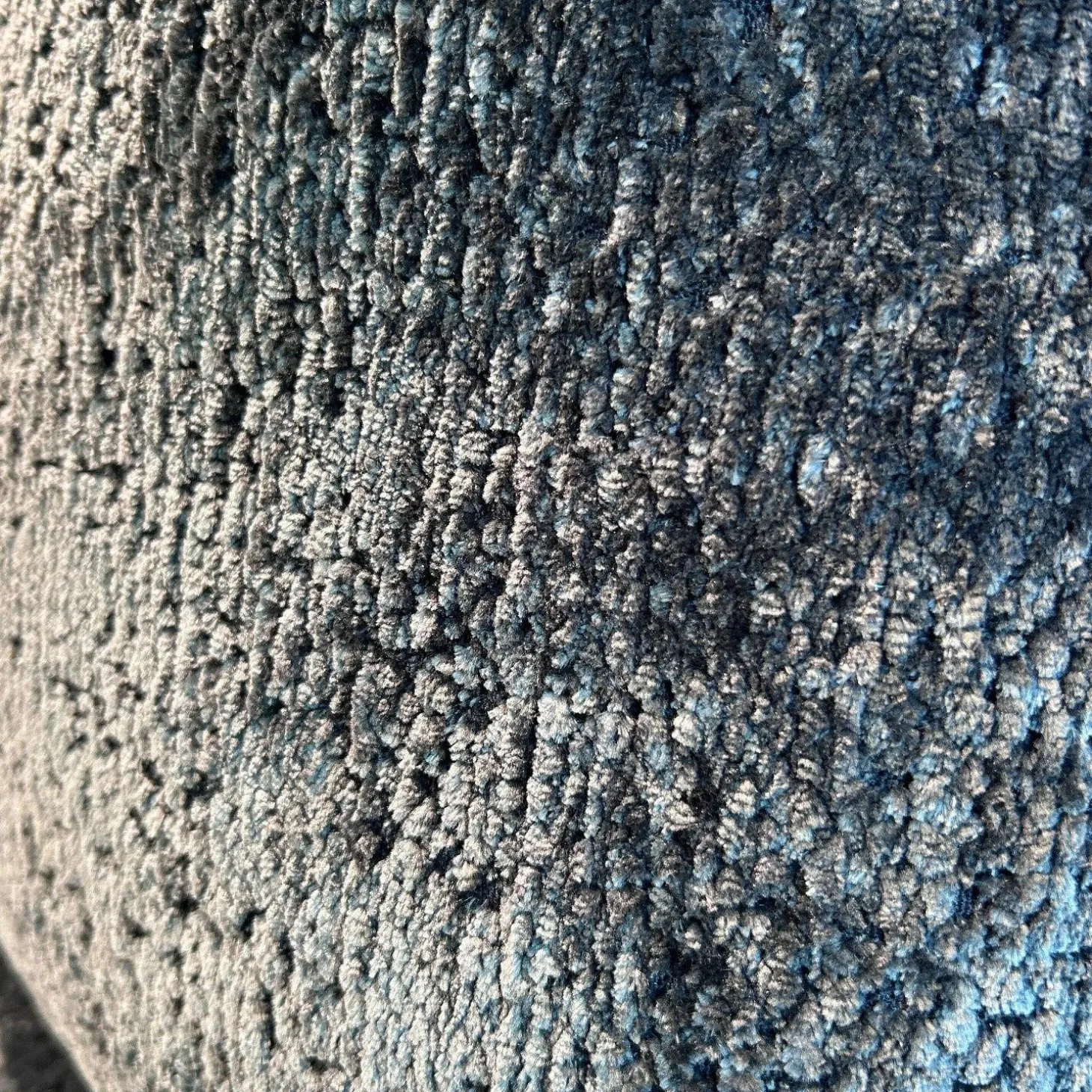 Sofa Sherazade Stoff T Soft Nest 8210 Dunkelgrau Füße Kunststoff Schwarz