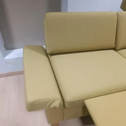 Sofa Sirio Stoff Arco Schurwolle Kiwi Grün Gelb Holzkufen Eiche geölt
