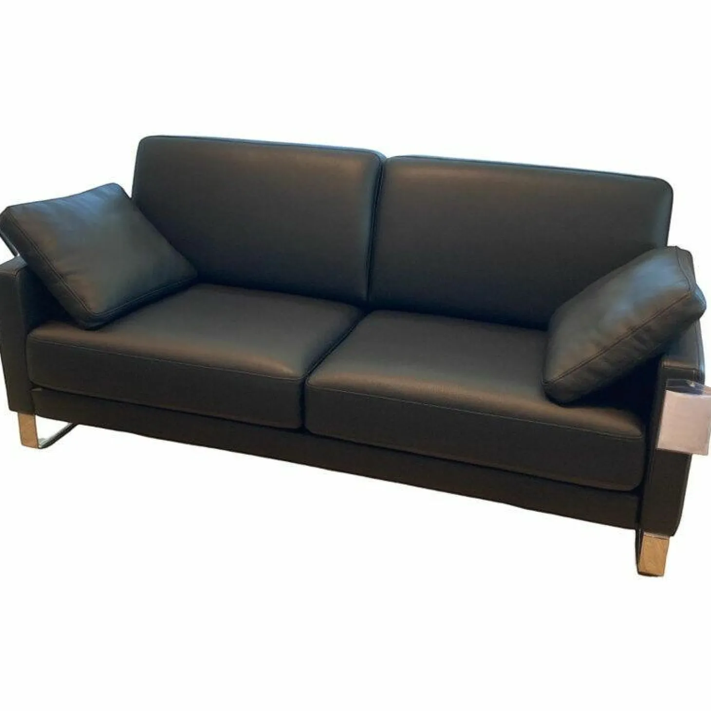 Sofa SOB-G Ego/SB 168 Leder 38.110 Verkehrsschwarz Gestell Kufe Glanzchrom mit 2 Armlehnkissen