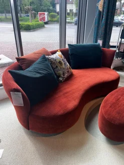 Sofa Sofia Stoff Smoothie Rostbraun 15 28 Füße Metall Schwarz Pulverbeschichtet