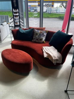 Sofa Sofia Stoff Smoothie Rostbraun 15 28 Füße Metall Schwarz Pulverbeschichtet