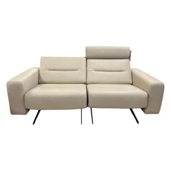 Sofa Stella 2-Sitzer Leder Paloma Fog Beige Armlehne S1 Breit Stahlkufe Schwarz Matt