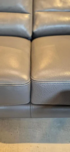 Sofa Tino Leder 80 Nachtgrau mit Kopfstütze und Fußteil