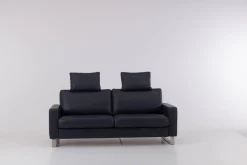 Sofa Variation 108 Leder L7060C Dunkelblau Füße Edelstahlkufen Silber Inklusive Kopfteilkissen
