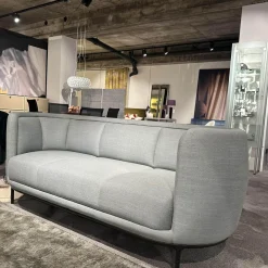 Sofa Vuelta 25640 Stoff F Tekla Platin Grau Füße Metall Bronze