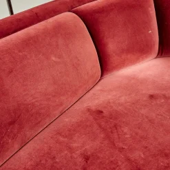 Sofa Vuelta Lounge Bezug Stoff Velvet Bordeaux Rot Füße Bronze