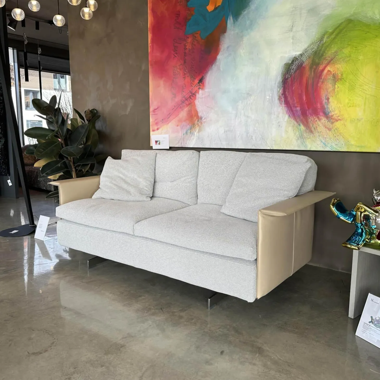 Sofa Zweisitzer Grantorino Stoff Col. Tess Bouce Sabbia Grau Leder Saddle Beige