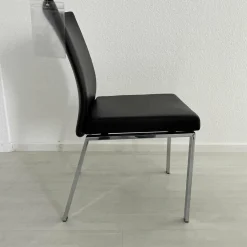 Stuhl 2010 Linus Bezug Leder Nummer 89001 Schwarz Gestell Rechteckrohr Hochglanz Chrom