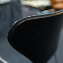 Stuhl 3207 Serie 7 Sitzschale Vollpolster Bezug Leder Kat. 5 Schwarz Untergestell Stahlrohr Verchromt
