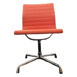 Stuhl Aluminium Chair EA 101 Stoff Hopsak Poppy Red Elfenbein