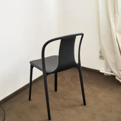 Stuhl Belleville Textil Leder Premium Schwarz Gestell Polyamid Spritzguss Tiefschwarz