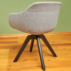 Stuhl Cara Mit Armlehnen Stoff Mara BW 1763 383 Grau Gestell Eiche Schwarz Gebeizt