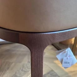 Stuhl Doa Leder 1605 Braun Holz Nussbaumfarbig