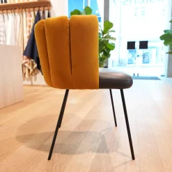 Stuhl Gaia Bezug Sitz Leder Sauvage Anthrazit Rücken Stoff Seven Ocre Gelb Metallgestell Struktur Schwarz