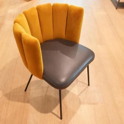 Stuhl Gaia Bezug Sitz Leder Sauvage Anthrazit Rücken Stoff Seven Ocre Gelb Metallgestell Struktur Schwarz