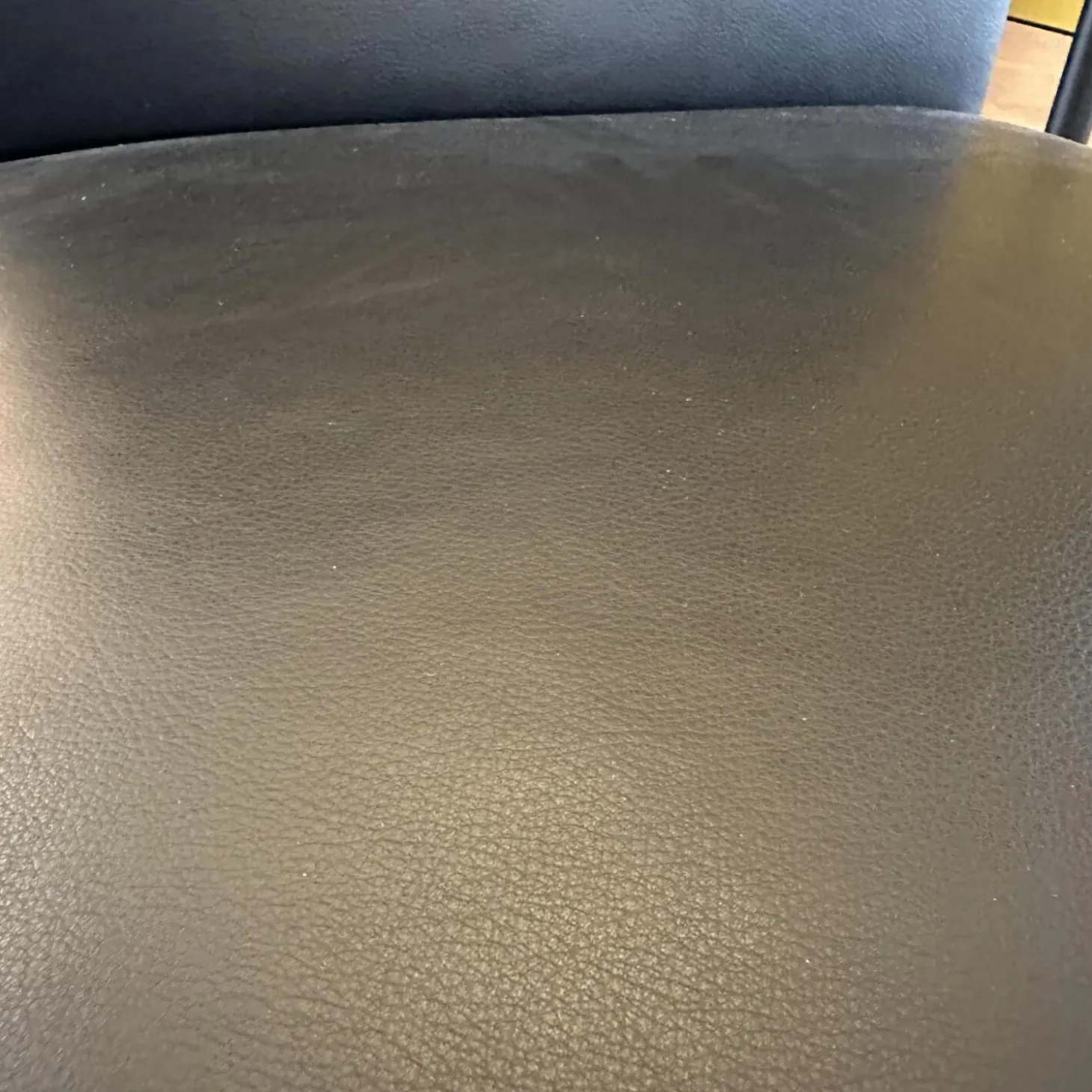 Stuhl George Leder Schwarz Gestell Chrom Silber