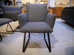 Stuhl Heaven Dining Stoff Mara Graphit Grau Gestell Metallkufe Schwarz Mit Armlehne