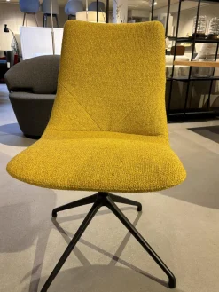 Stuhl Jona Stoff Brera U 3280 Gelb Gestell Fußkreuz Schwarz Drehbar
