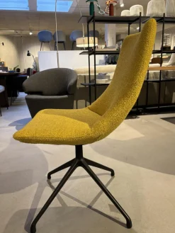 Stuhl Jona Stoff Brera U 3280 Gelb Gestell Fußkreuz Schwarz Drehbar