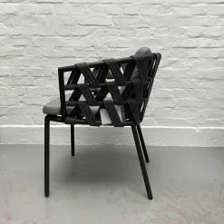 Stuhl Leo Dining Chair Lava mit Sitz- und Rückenkissen Stoff Savanne Zink