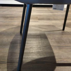 Stuhl Noa 690 Rolf Benz Stoff Hell Steingrau Rückschale mit Armteil Leder Mittel Quarzgrau Gestell Umbragrau