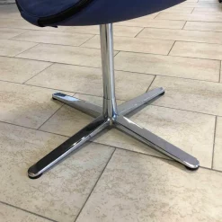 Stuhl Perillo Leder Dunkelblau Kreuzfuß Verchromt