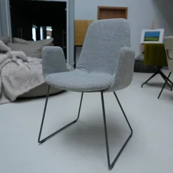 Stuhl Plies Stoff Hallingdal 116 Weiß-Grau Drahtkufengestell Eisenblank M15